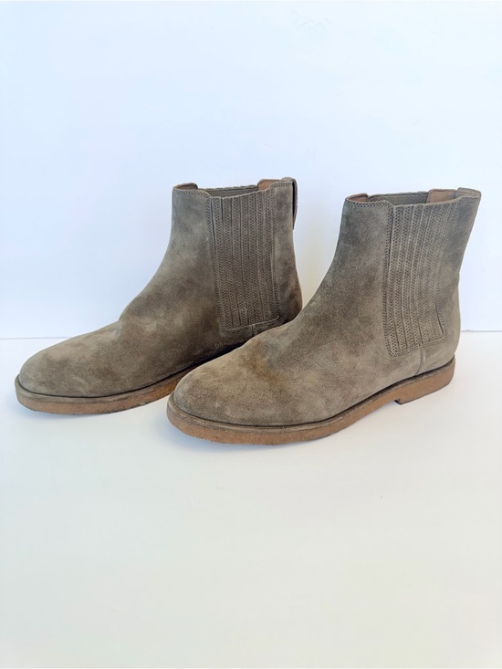Vince Other - Vince Carmine sport suede Chelsea boots in taupe, size 10